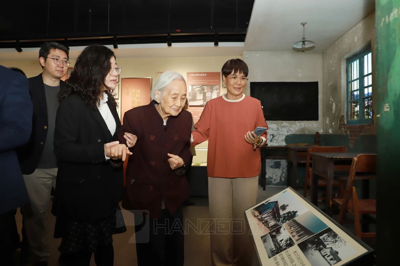 解锁七十年记忆密码!广东二师校史馆正式开馆(图7) 1812.jpg